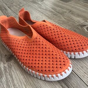 New ILSE JACOBSEN HORNBAEK Women's, size 40 , 8.5/9 women in USA.Never worn